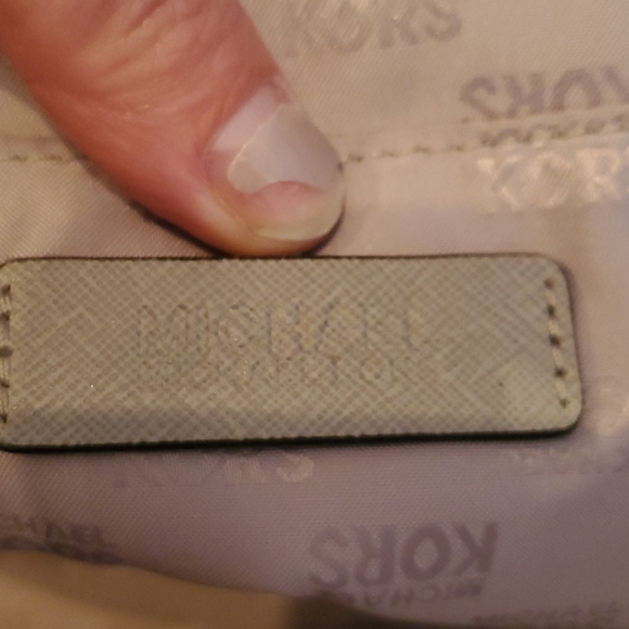 Michael Kors purse - Picture 4 of 4